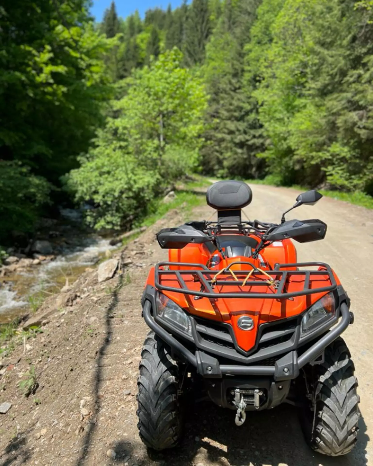 Aventură cu ATV-uri pe Transalpina