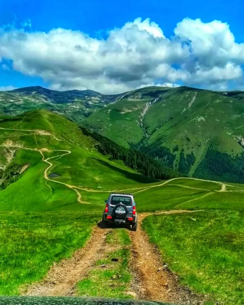 Aventură Off Road cu prânzul inclus la Stână