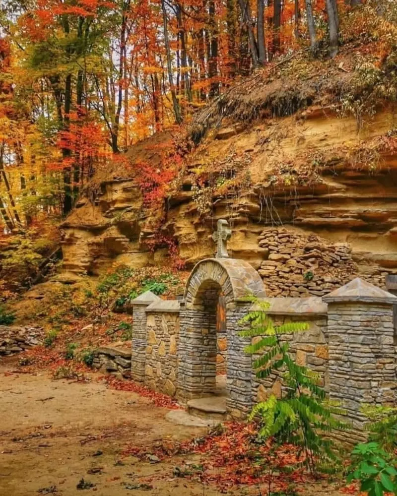 Peștera Sfântului Onufrie