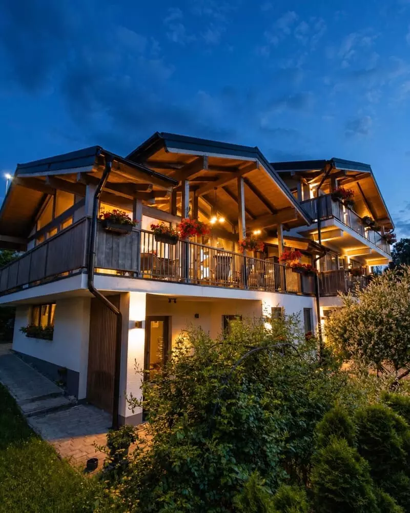 REY Chalet